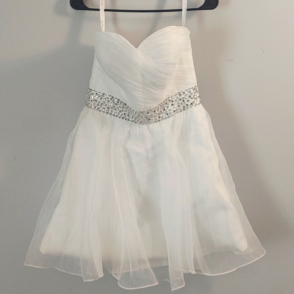 JJs House Dresses & Skirts - Wedding dress